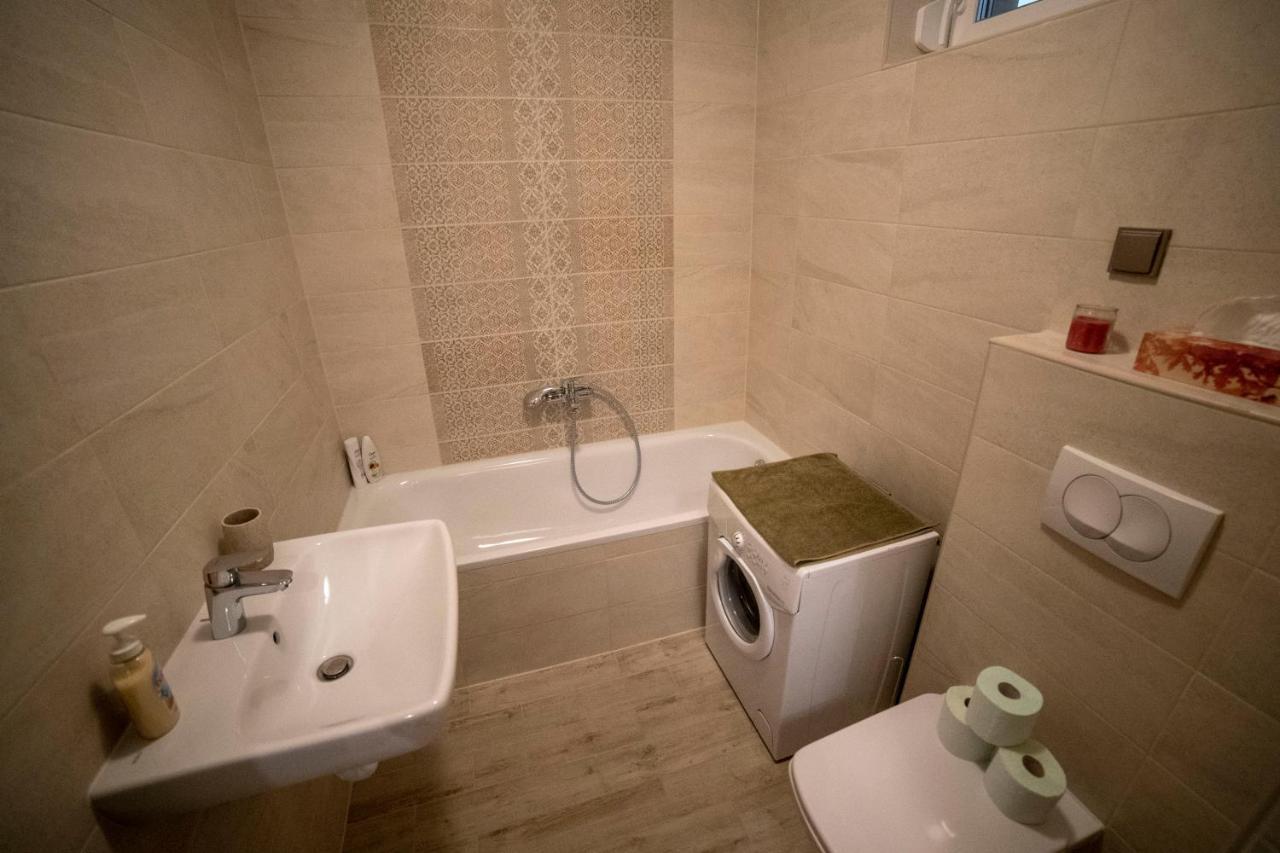Sasadpark'S New Apartment In The West Part Of Buda Budapest Bagian luar foto